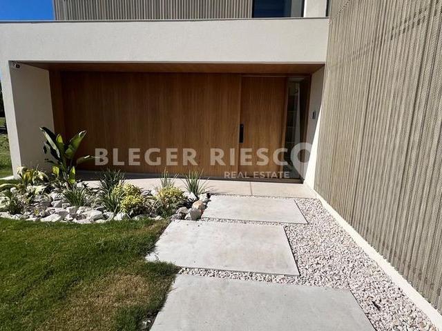 Casa en alquiler en Barrio El Yacht