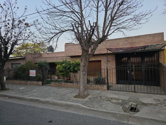 CASA EN ALQUILER EN BARRIO LAS PALMAS 4 DORMITORIOS