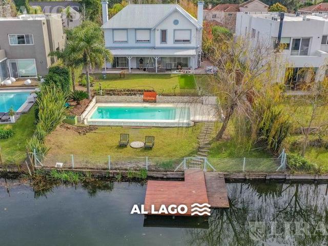 Casa en alquiler en Barrio Los Castores