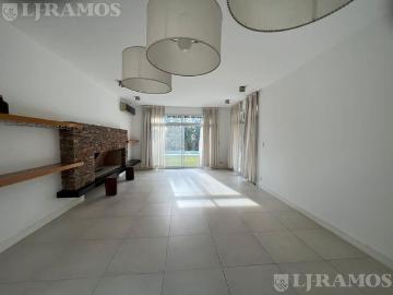 Casa en alquiler en Barrio Los Sauces