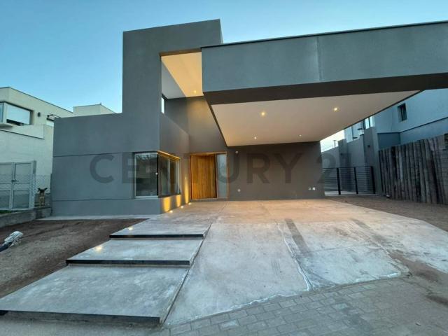 CASA EN ALQUILER EN BARRIO PRIVADO VIÑAS DEL TORREON MAIPU