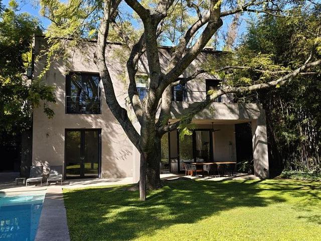 Casa en alquiler en Beccar