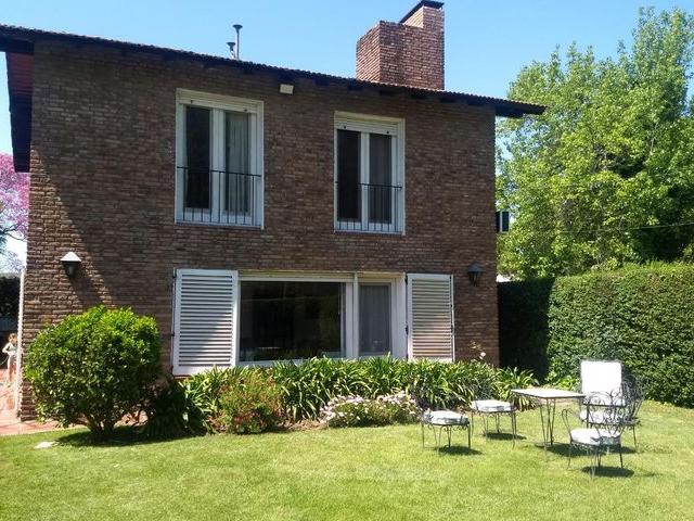 Casa en alquiler en Bella Vista