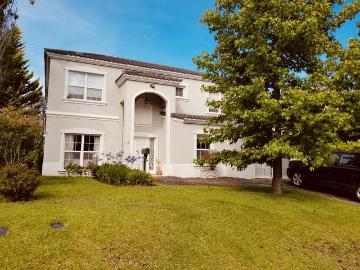 Casa en alquiler en Benavidez