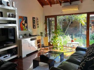 Casa en alquiler en Bernal