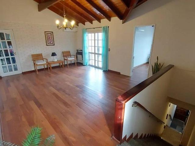 Casa en alquiler en Bernal