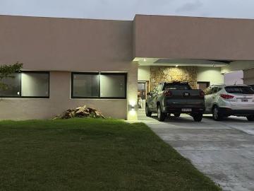 Casa en alquiler en Berazategui