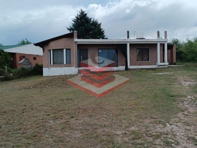 CASA EN ALQUILER EN BIALET MASSE |2 DORMITORIOS |A 400MTS DE LA AUTOVIA| REF: 967
