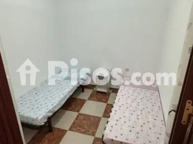 Casa en alquiler en Brenes
