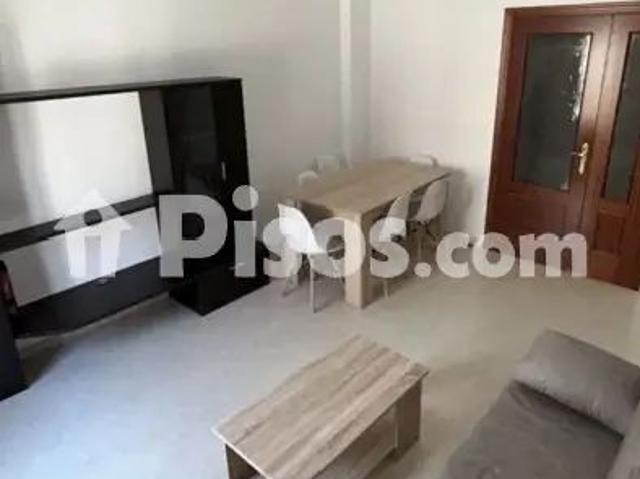 Casa en alquiler en Brenes