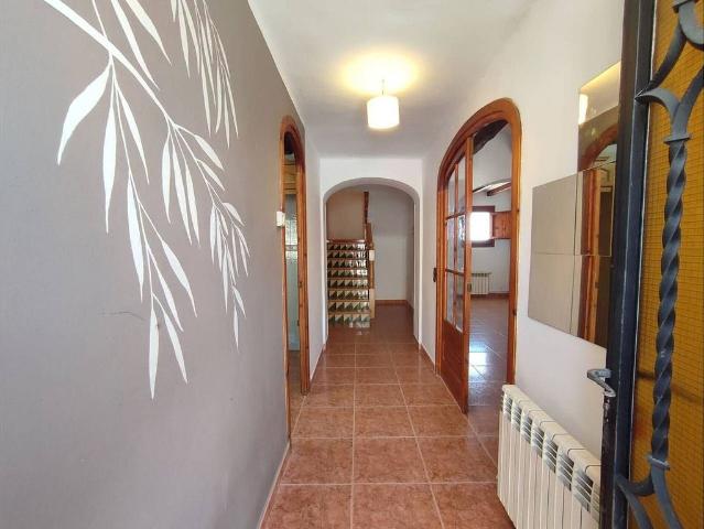 Casa en alquiler en calle De Les Cases Noves, Font Rubí, de 118 m² 5 habitaciones por 800