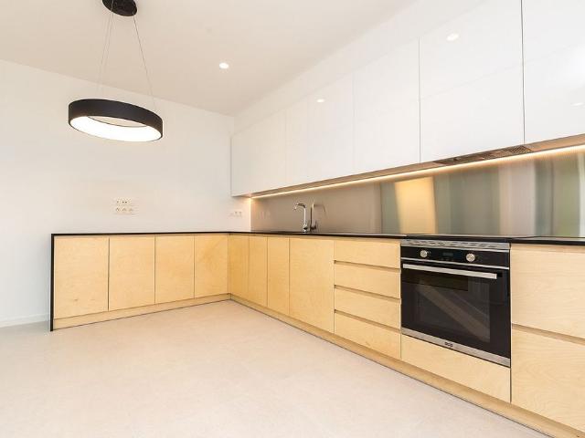 Casa en alquiler en calle De Rosa Sensat, Sant Just Desvern, de 172 m² 4 habitaciones por 3.854