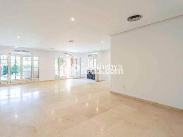 Casa en alquiler en Calle de Serramagna