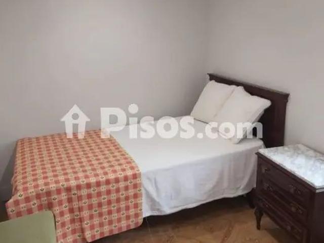 Casa en alquiler en Calle de Valladolid