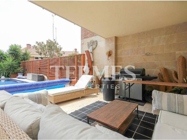 Casa en alquiler en calle Del Castanyer, Castelldefels, de 420 m² 5 habitaciones por 7.500