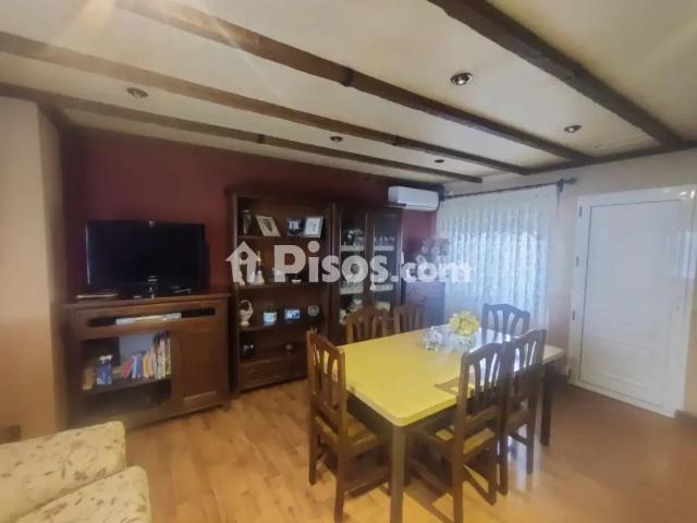 Casa en alquiler en Calle Hnos. Alvarez Quintero, Número 6
