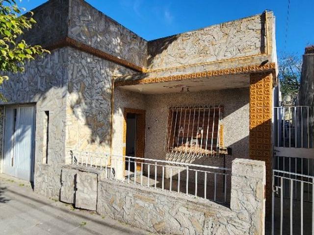 Casa en alquiler en Caseros