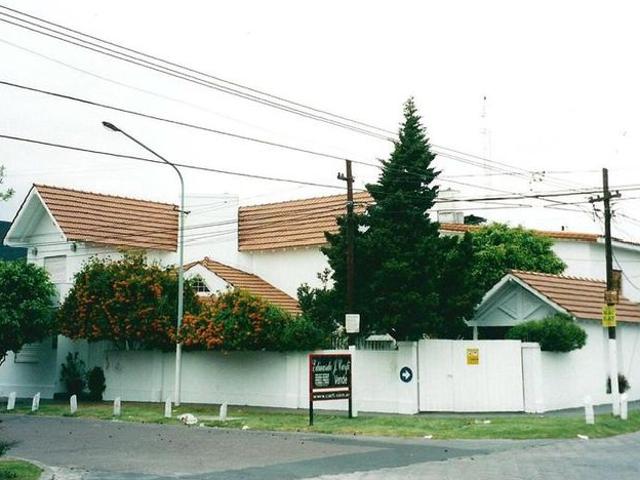 Casa en alquiler en Castelar