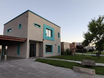 Casa en alquiler en Carlos Spegazzini