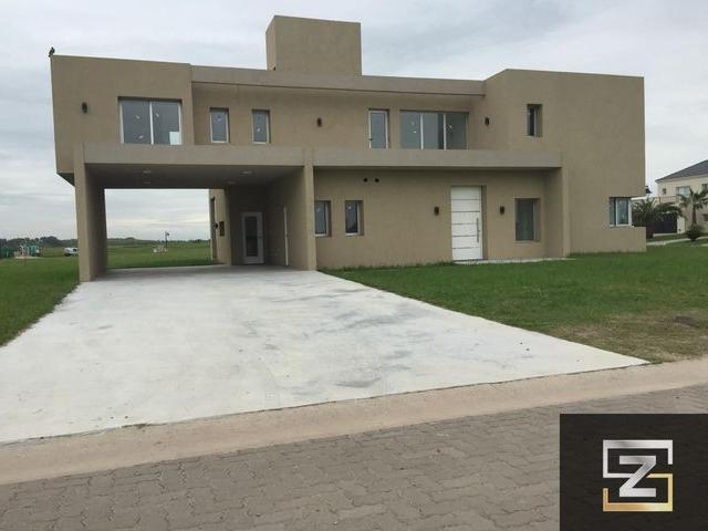 Casa en alquiler en Carlos Spegazzini