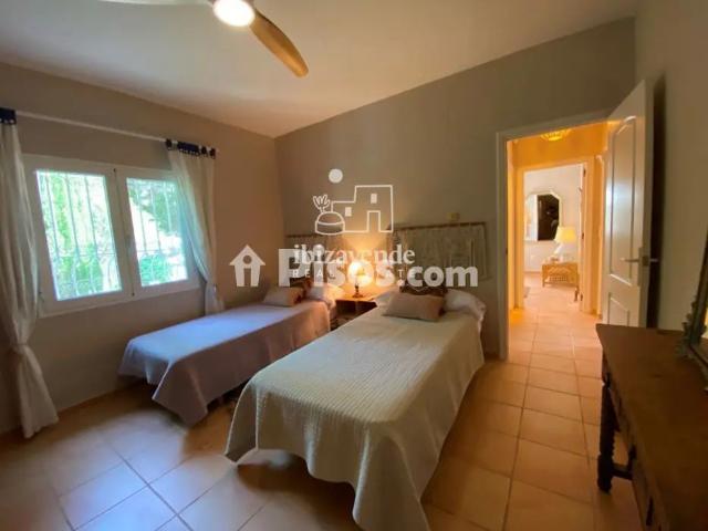 Casa en alquiler en Carrer de Coralmar