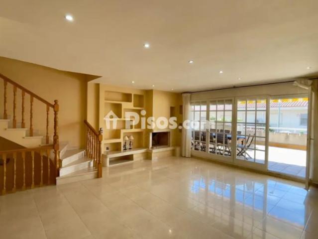 Casa en alquiler en Carrer de la Torrassa