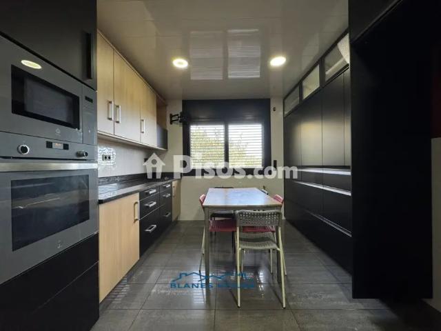 Casa en alquiler en Carrer de les Gavines