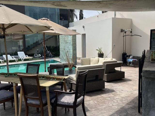 Casa en alquiler en Chorrillos a S/13,600 al mes