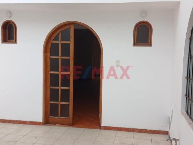 Casa en alquiler en Chorrillos a S/4,500 al mes