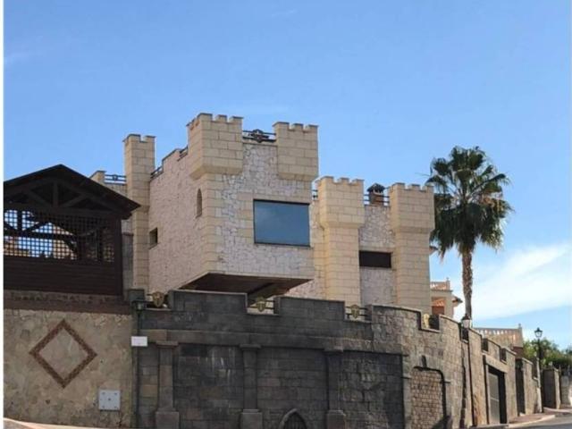 Casa en Alquiler en Coín