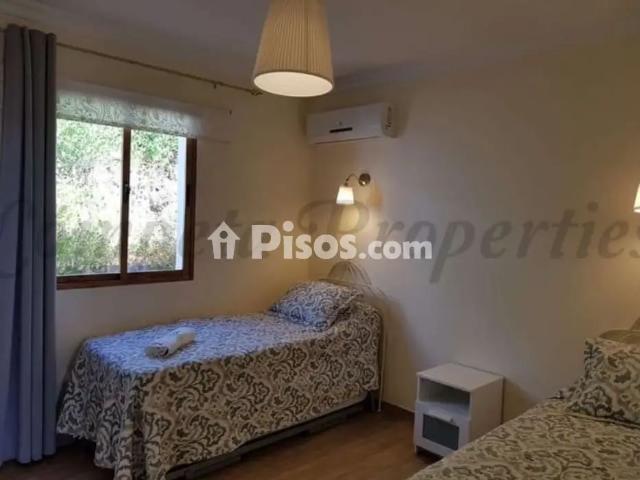 Casa en alquiler en Cómpeta