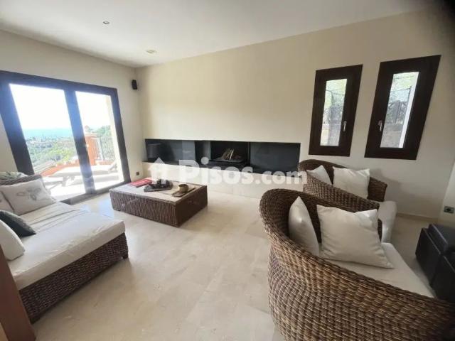 Casa en alquiler en Costabella El Rosario Ricmar
