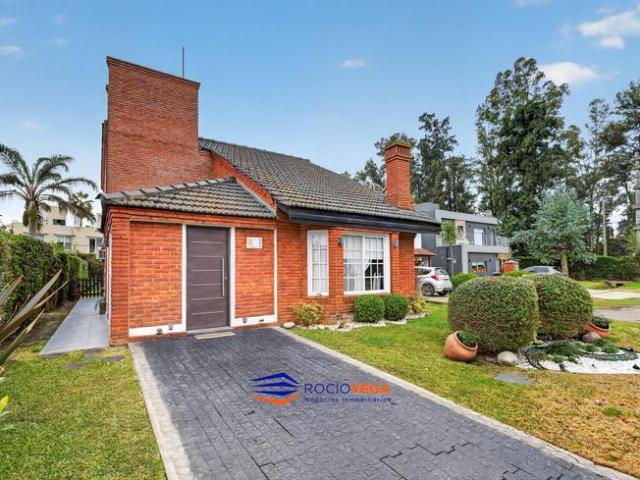 Casa en alquiler en Country Banco Provincia, Francisco Alvarez