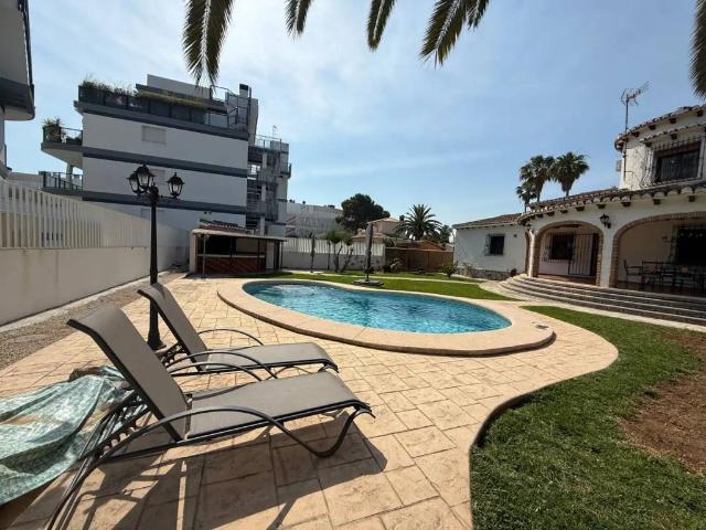 Casa en Alquiler en Dénia