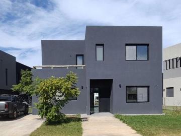 Casa en alquiler en Dique Luján