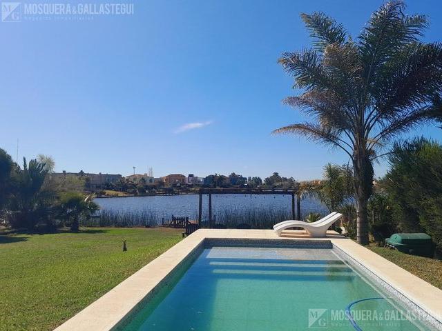 Casa en alquiler en Dique Luján