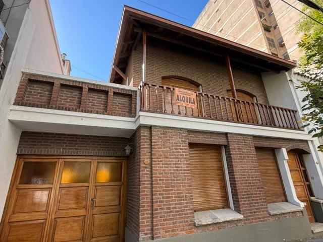 Casa en Alquiler en Dorrego 50, Bahía Blanca