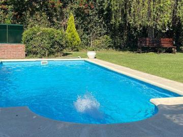 Casa en alquiler en Echeverría del Lago 3 dormitorios amoblada