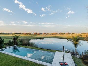 Casa en alquiler en El Canton Barrio Golf