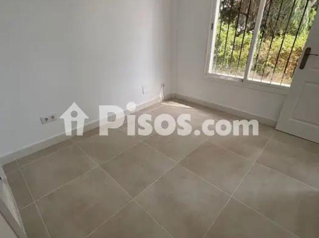 Casa en alquiler en Elviria