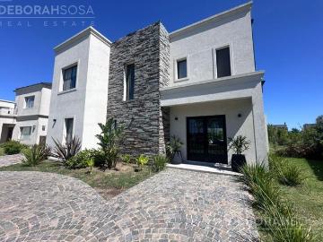 Casa en alquiler en Escobar