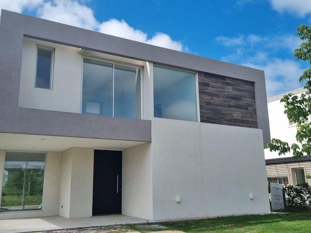 Casa en alquiler en Escobar