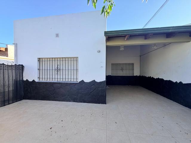 Casa en Alquiler en Estomba 2700, Los Almendros, Bahía Blanca