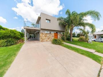 Casa en alquiler en Funes