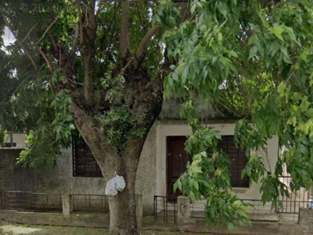 Casa en alquiler en Florencio Varela