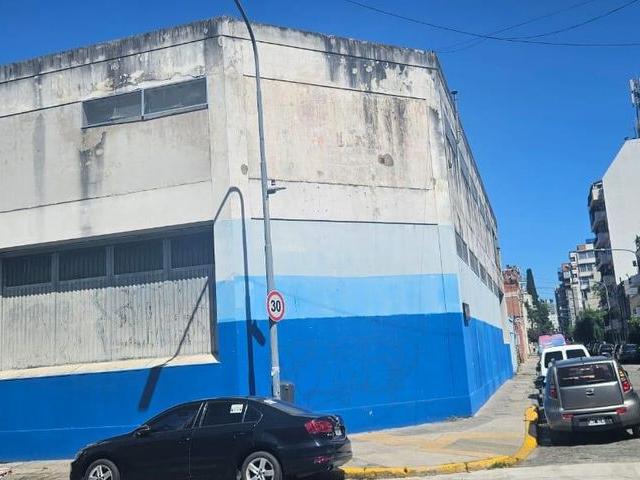 Casa en alquiler en Flores