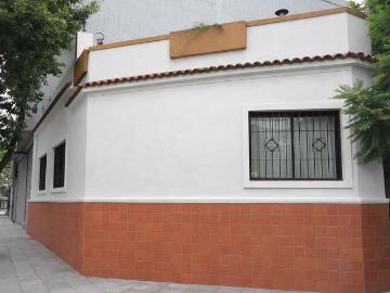 Casa en alquiler en Flores
