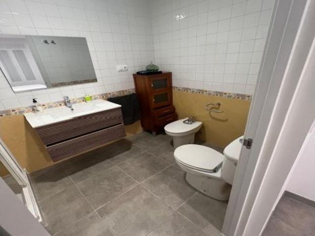 CASA EN ALQUILER EN GUADALUPE CON PATIO PRIVADO!