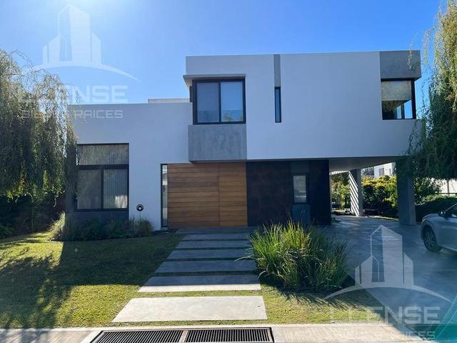 Casa en alquiler en Guillermo Hudson