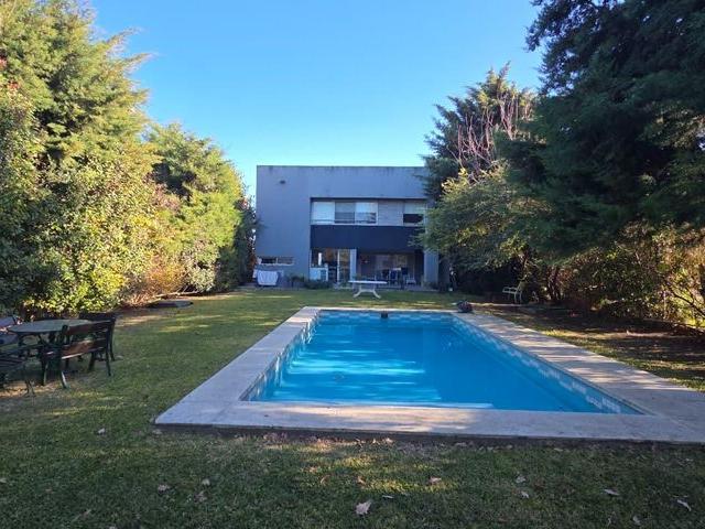 Casa en alquiler en Guillermo Hudson